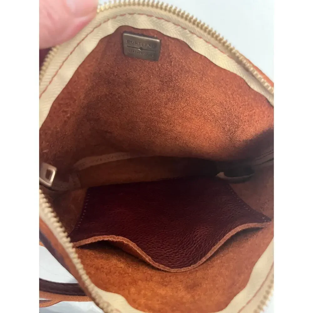 Portland Leather Brown Pebbled Leather Crossbody Bag Adjustable Strap - Picture 5 of 6